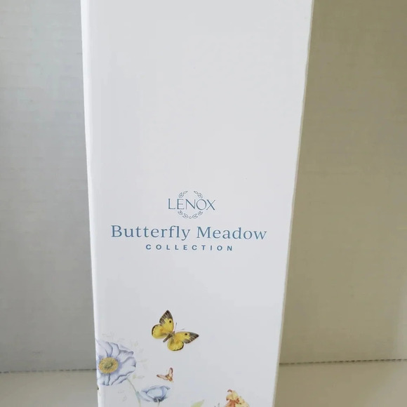 Lenox Butterfly Meadow Pink New in box 18oz Insulated Water Bottle. - Picture 4 of 10